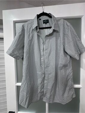 Rodd & Gunn White Short-Sleeve Button-Down Shirt with Black Dot Pattern
